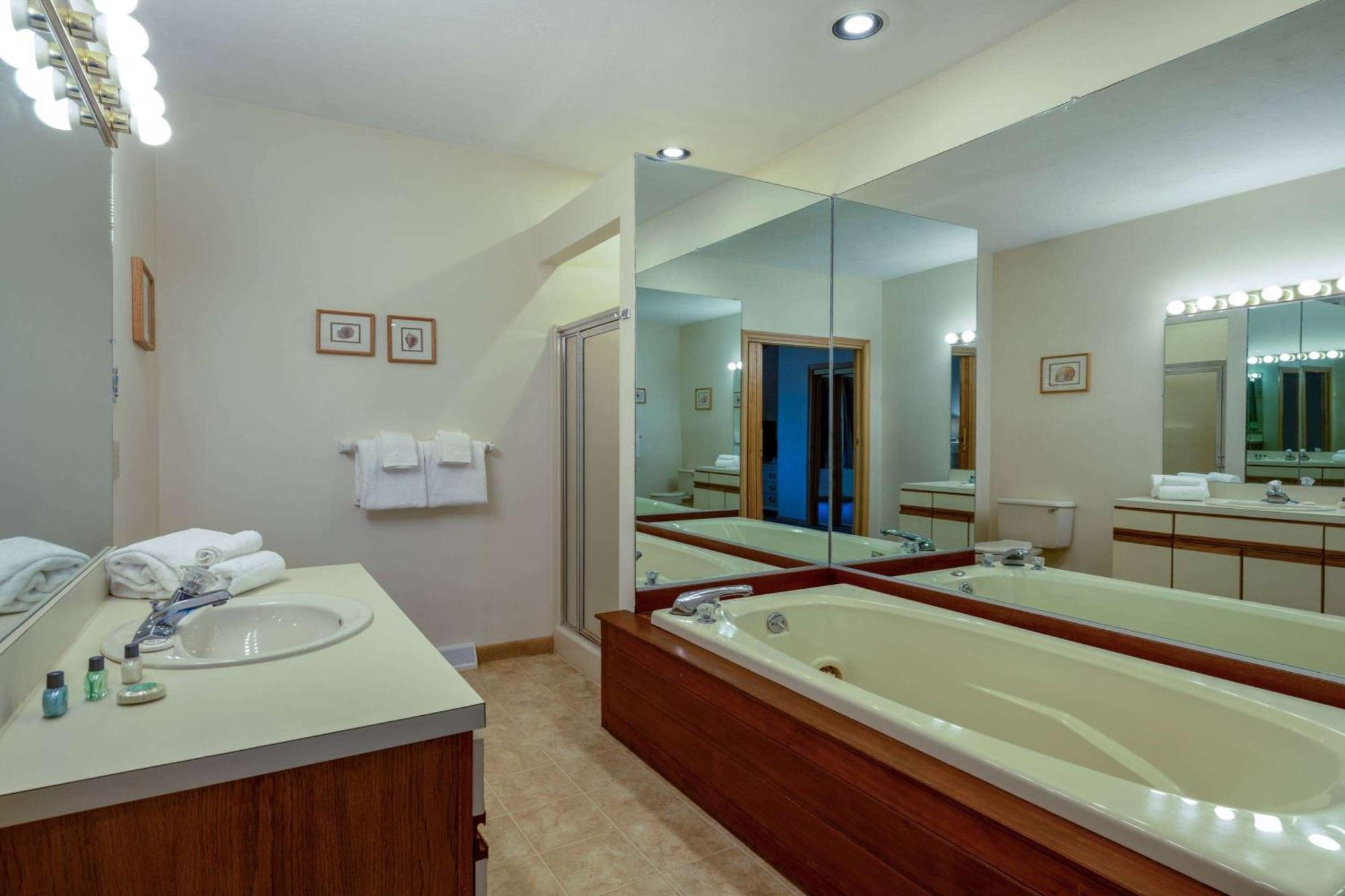 Southcape Resort Mashpee A Ramada By Wyndham Bagian luar foto